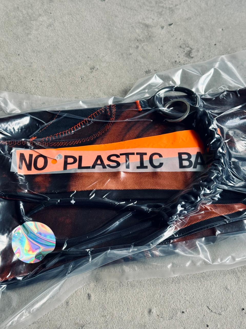 "NO PLASTIC BAG"